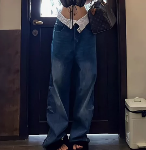 帮忙挑衣服搭配，本人服装设计毕业，有较好的...