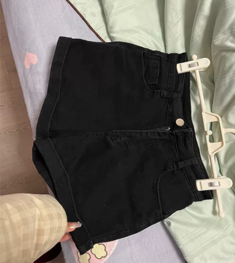 【年货价】黑色高腰卷边牛仔短裤女夏季202...