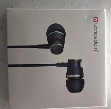 兰士顿耳机，全新未拆封，有线耳机，给钱就卖...