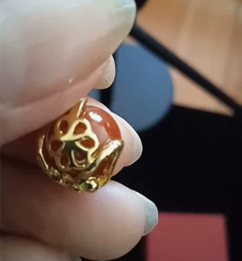 玉石耳饰一对 采用特殊鎏金工艺 贵气感十足...