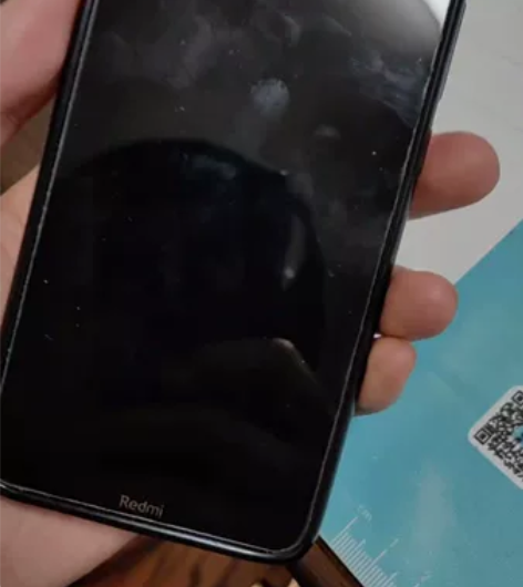 红米8 4+64成色极好一直带壳。同城同城...