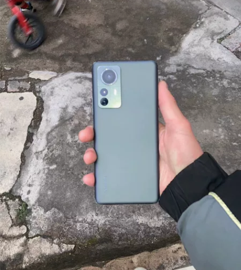 现出自用小米12 Pro 内存8+256，...