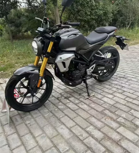 新款宝马都市复古神驹v8，本店新到货一批抵...