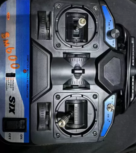 富斯sm600日本手，自己买来练模拟器用的...