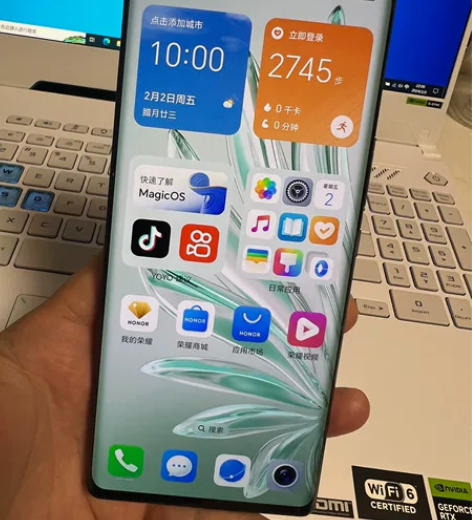 荣耀70，12+256G，成色非常好，如图...