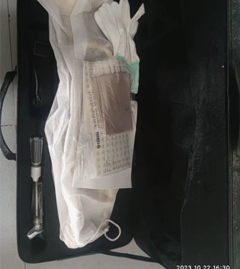 小号 豪诺仿的雅马哈2335s，带一个帆布...