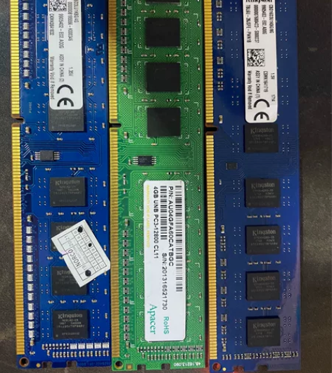 金士顿bg内存条，一个8g两个4g 感兴趣...