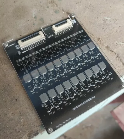 20串主动均衡板，均衡电流最大1.2A，压...