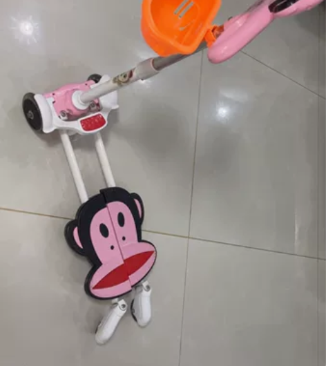 儿童滑板车，9.8成新。娃车车太多了，低价...