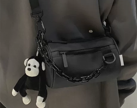 斜挎包潮牌小挎包ins潮男士包包夏天圆筒包...