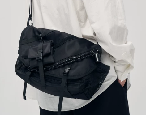 新款日系斜挎包男潮牌工装休闲单肩包运动机能...