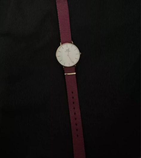 dw手表女款 CLASSIC系列黑色织纹石...