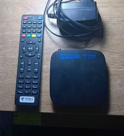 华为悦盒，电视机顶盒。无WiFi无投屏功能...