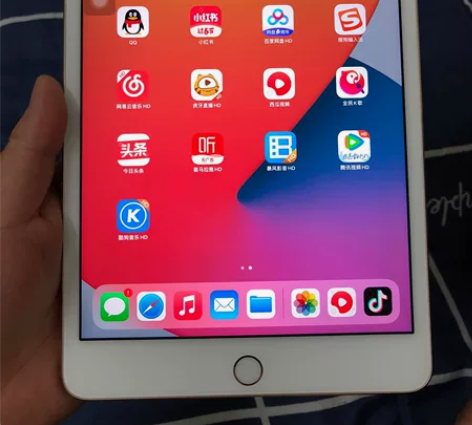 iPad mini4，国行128G。全原无...
