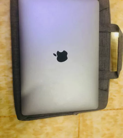 苹果笔记本，13000买入，实际使用不超过...