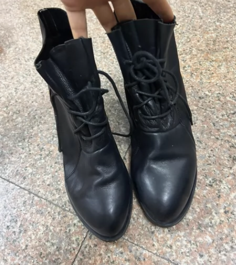 牛皮鞋（包牛皮） 黑色 绑带 内增高7-8...