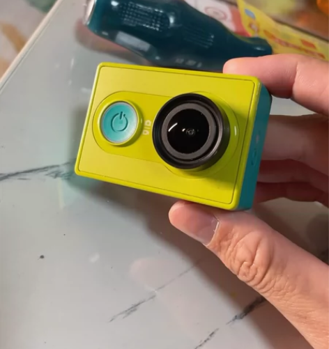 小蚁运动相机一代  一个电池  正常使用 ...