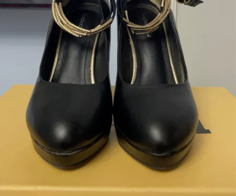 纯皮 瓢鞋 225/35尺码 没穿几次。微...