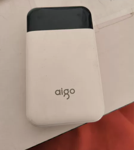 爱国者充电宝，用了四个月了，但买了个新的大...