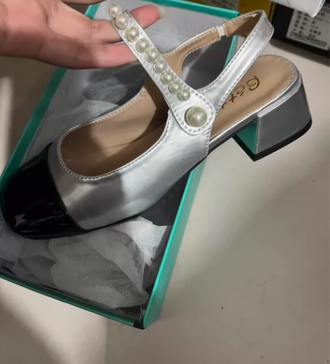 玛丽珍全新39码，贱卖不议价不包邮 感兴趣...