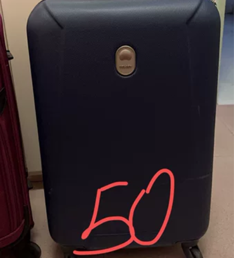 品牌拉杆箱，一个50元 感兴趣的话点“我想...