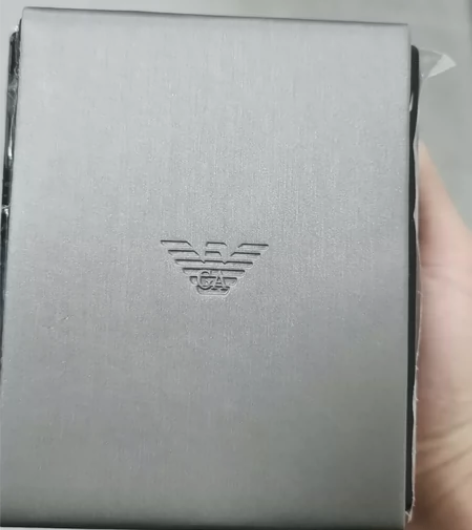 和女朋友分手了本来要送她的手表不想要了，在...