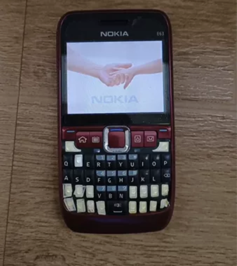 诺基亚e63 功能正常使用，可以安装并使用...