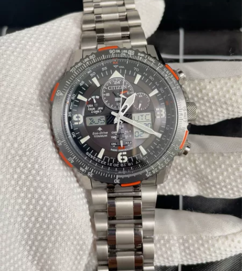 西铁城钛合金空中之鹰光动能多局电波表JY8...