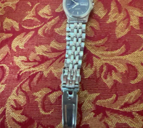 西铁城石英女表正品 感兴趣的话点“我想要”...