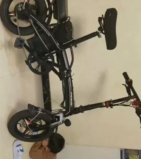 正步折叠电动车 不搞价，不讲价！！看清楚了...