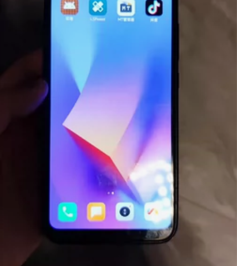 小米8 买了之后无拆无修，成色全是时间的痕...