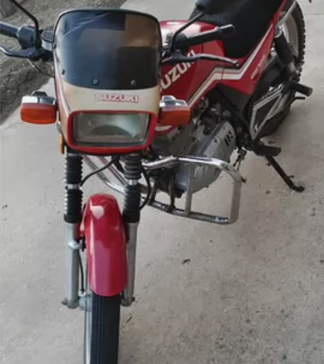 铃木GS125摩托车，发动机一根螺丝没动过...