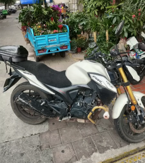 17年力帆kps200摩托车，有牌有证，发...