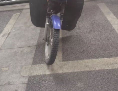 铃木钻豹125摩托车，车子注销了，车况很好...