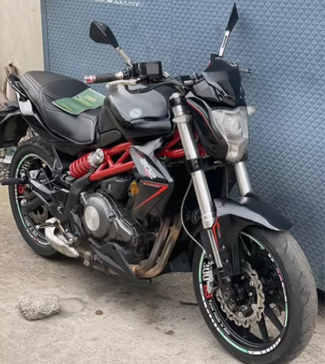 贝纳利黄龙300街车跑车二手摩托车 手续齐...