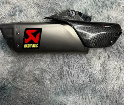 雅马哈R1正品天蝎排气尾段，成色如图，价格...