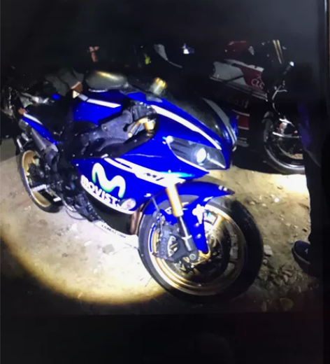 雅马哈13年R1整车拆配件 感兴趣的话点“...