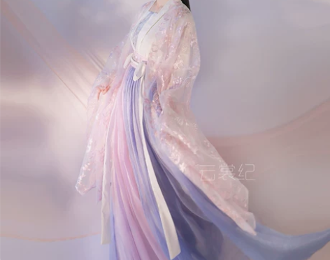 ?出【云裳纪 律吕迢扬】春樱紫蓝 六米摆一...