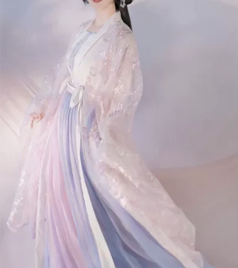《出租汉服》   保正。出租35短期一天长...