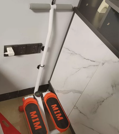 家用踏步机，原本买来减肥的，但是真的懒[破...