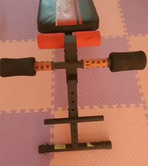 仰卧起坐板,四十元不包邮。闲置出。最好周边...