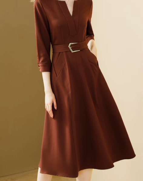 ?丹慕妮尔时尚v领红色连衣裙女2023秋冬...