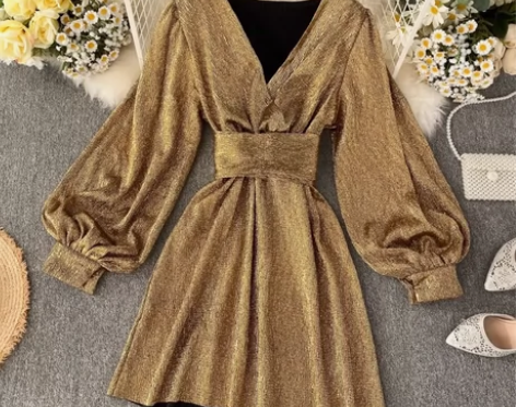 （全新） V领灯笼袖 金色亮丝收腰系带复古...