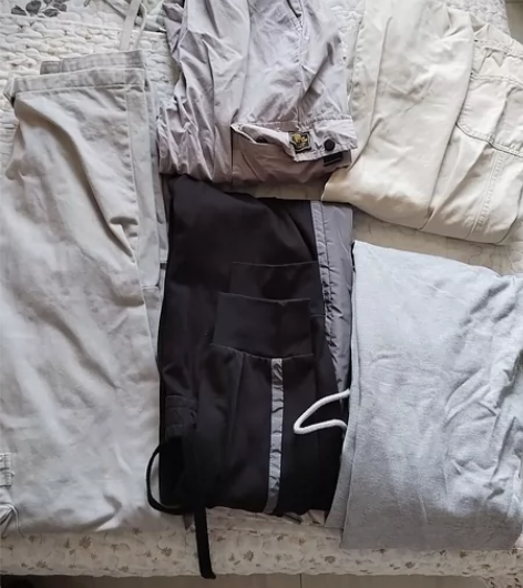 青少年春秋工装裤运动裤，30元一条，都是七...