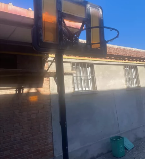 篮球框，可调节3.05高，闲置无用，蓟县城...