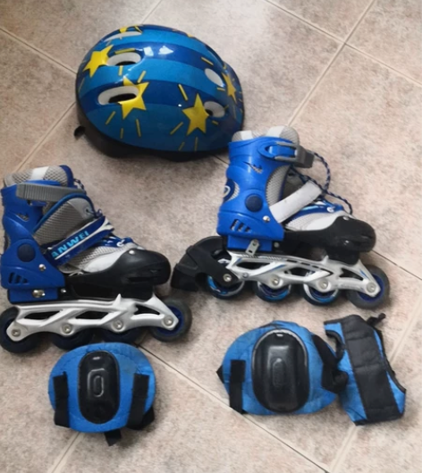 儿童半软直排旱冰鞋及全套护具(可调节31-...