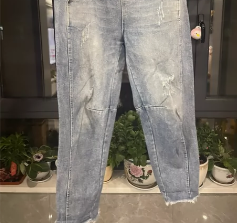 M码 萝卜型牛仔裤 女款 浅蓝色 七分裤 ...