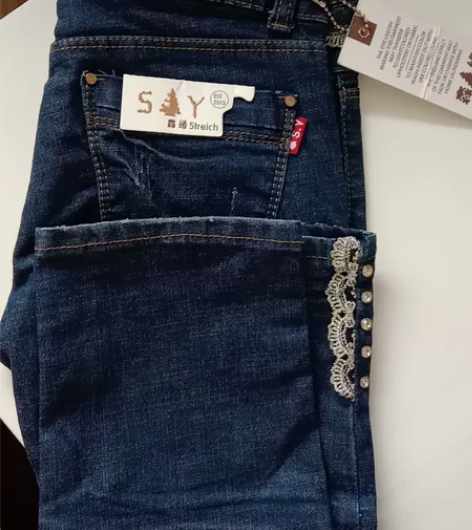 全新女童牛仔裤，140码商场购买，七分裤裤...