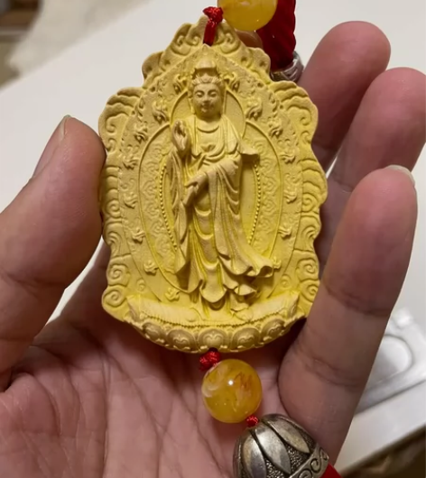 黄杨木牌子￥28/个，两个一起的话送雷击木...