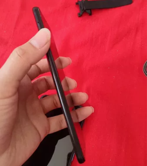 vivoZ1屏幕磕碰有条纹能正常开机 感兴...